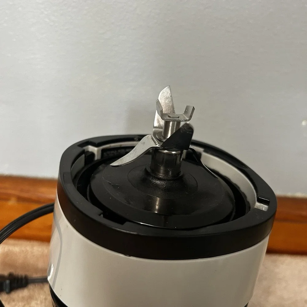 Ninja Compact Personal Blender Pulse Tech Replacement Base And Blades For Parts